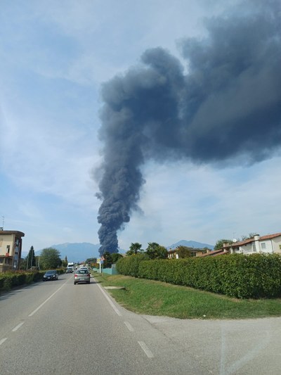 Incendio Nuova Deroma Malo 4