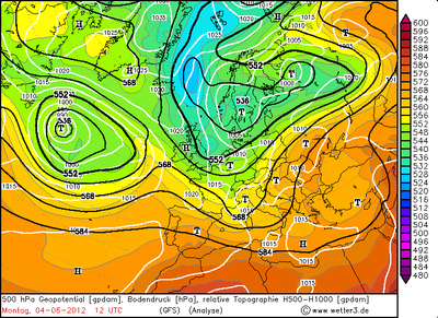 Geopotenziale a 500 hPa e pressione al suolo [fonte www.wetter3.de] per il 4 giugno 2012 alle ore 12 UTC.