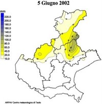Mappa della precipitazione cumulata il 5 giugno 2002 sul Veneto. L'immagine evidenzia un nucleo di precipitazione principale su Cansiglio e pedemontana Nord orientale.